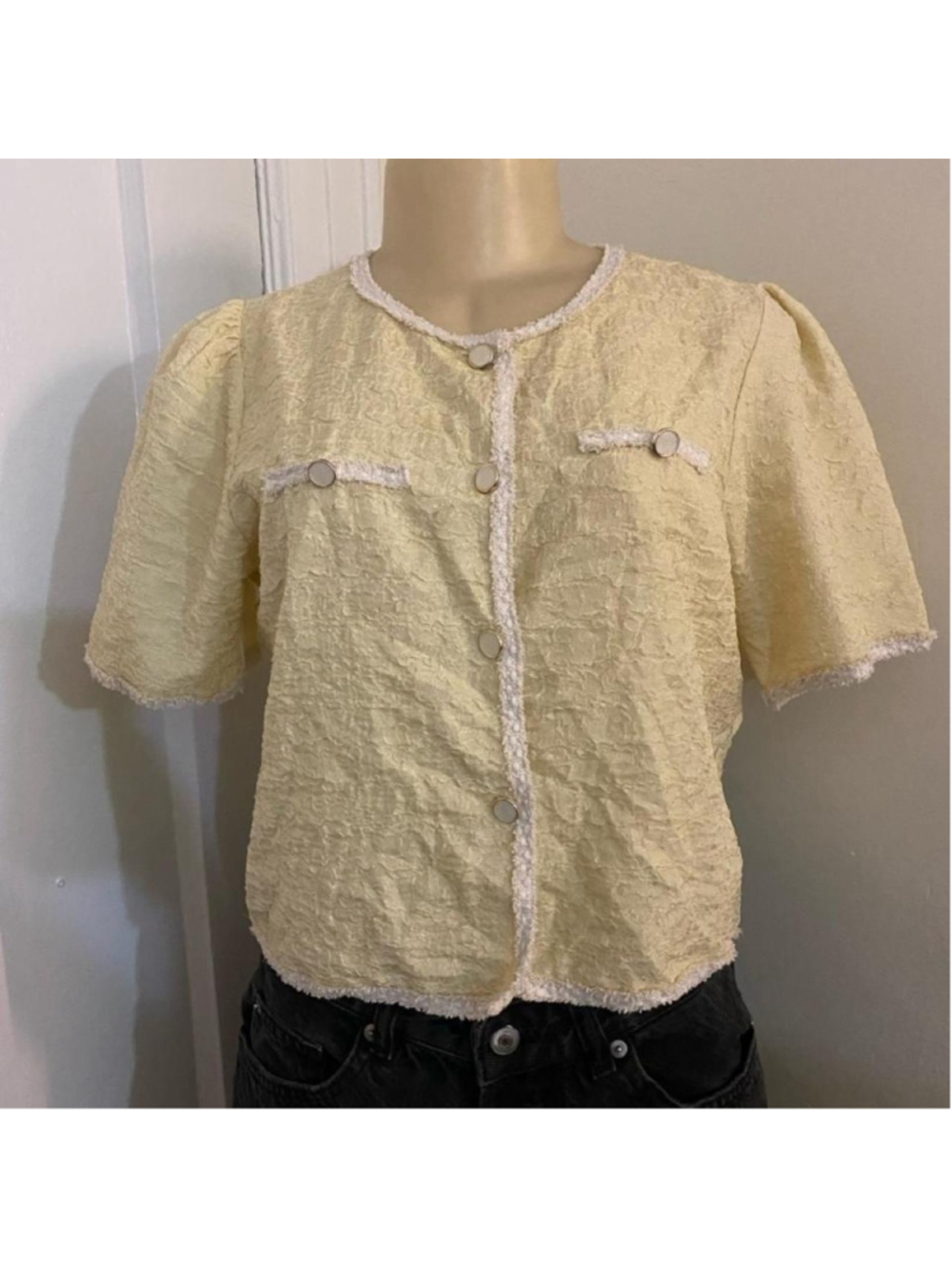 Yellow blouse with white lace trim and buttons #blouse #lace No size (no tags) b